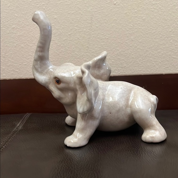 Vtg Elephant Crackle Glazed Ceramic Figurine Trunk Up - Picture 3 of 8
